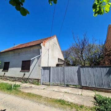 Продається будинок в центрі м.Берегове.