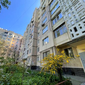 Сімї Глодан вул., 55