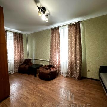 Авіаконструктора Антонова вул., 10