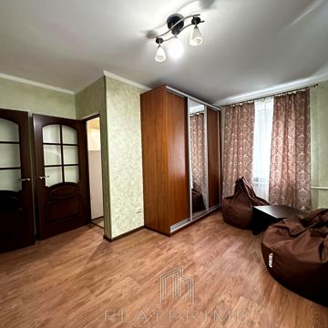 Авіаконструктора Антонова вул., 10