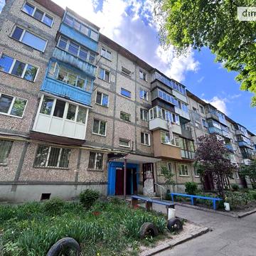 Продаж 4к Квартира Юності проспект