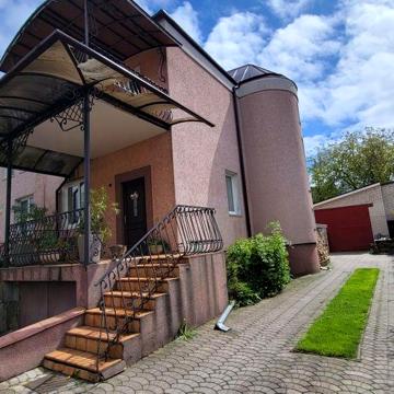 Продаж будинку від власника район вул.Лвівської/гараж з оглядовою ямою
