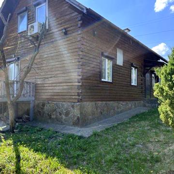 Без комісії . Будинок з ремонтом і меблями.