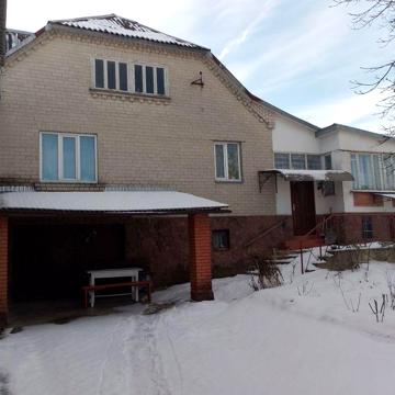 Терміново за два будинка   в  Почаїв