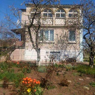 2-поверховий будинок з видом на лиман.