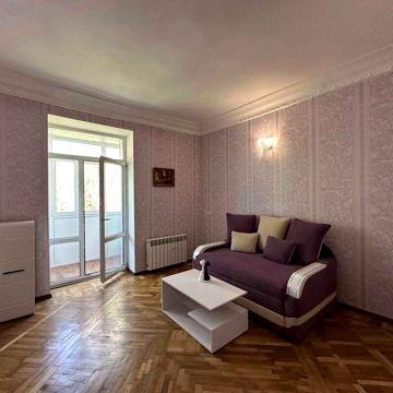 ПРОДАМ 2-кімн. з АО в Центрі міста