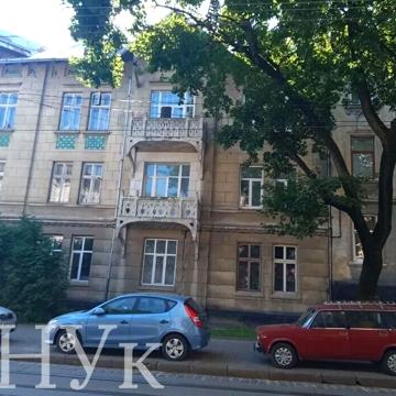 Генерала Тараса Чупринки вул. (), 9