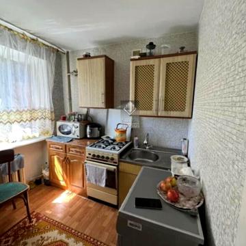 Червона вул., 22