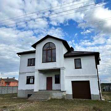Будинок в Михайлівка-Рубежівка з підвалом-бомбосховещем!