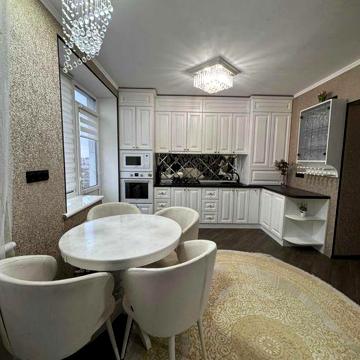 Продаж квартири з сучасним ремонтом\Софїївська Борщагівк135м2 ЖК Оксамитовий