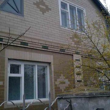продаж приватного будинку