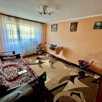 Продам 3-кімнатну квартиру на вул. Луцькій