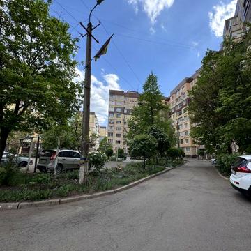 Продам Трехкомнатную квартиру на Первом Восточном.