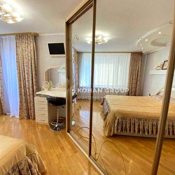 Продаж 3-км квартири+гараж біля Парку Чекмана