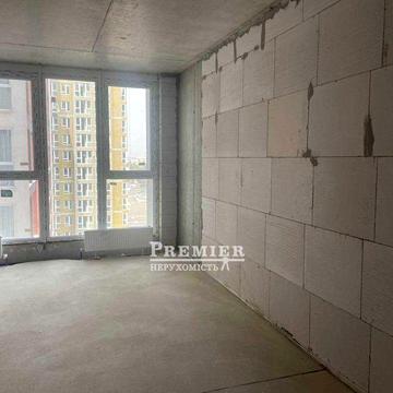 Затишна квартира в зданому будинку на Таїрова