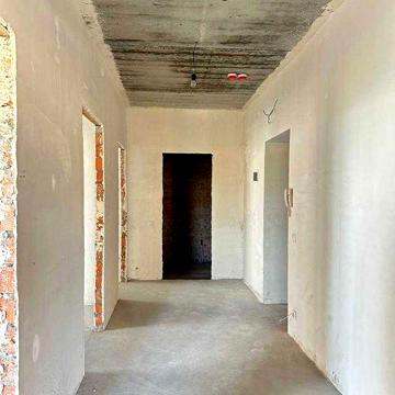 Продам 3к квартиру . Зарічанська 3/3 Рауш . Без комісії для покупця