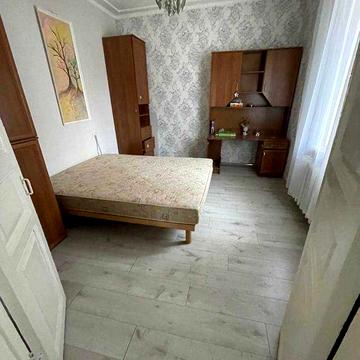 Продам трехкомнатный жилкоп в центре