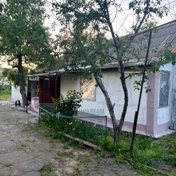 Продам жилой дом в В. Дальнике на 18 сотках, рядом Ленпоселок.