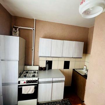 Продам 1 кімнатна квартиру на Грушевського