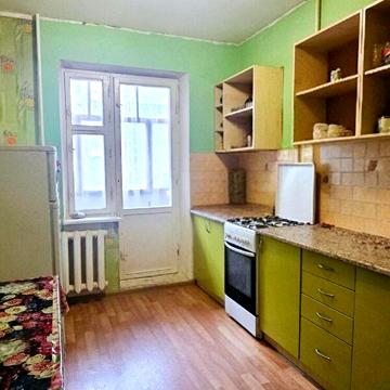 Продаж 3к Квартира Коновальця Євгена вулиця