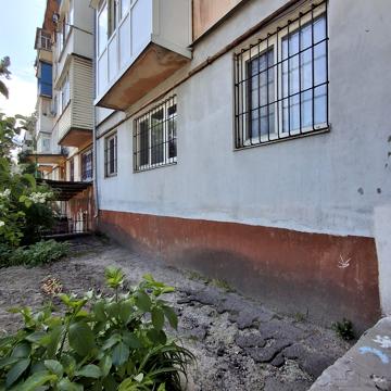 Дмитра Яворницького вул., 26
