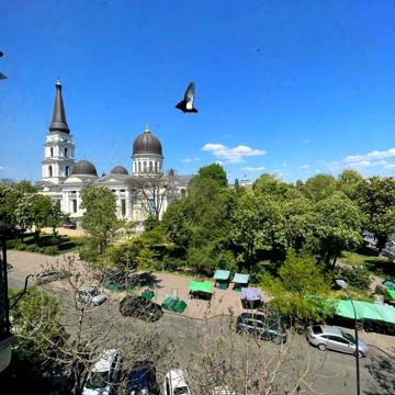 Соборна пл., 1