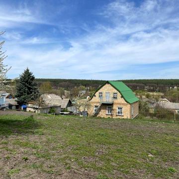 Продам будинок 38 соток землі