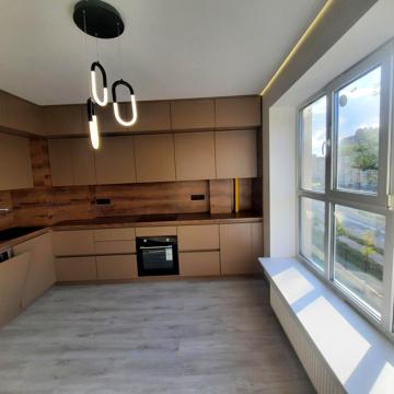 Метрологічна вул., 58