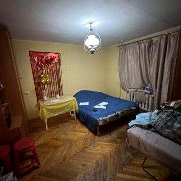 Однокімнатна квартира по вул.Варшавська 30кв