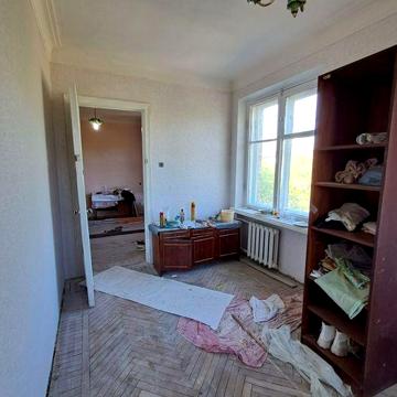 Продаж 3к кв,сталінка вул.Сімферопільська 3/2,Нова Дарниця.ЖД вокзал