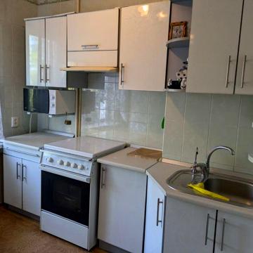 Сдам 2х кв Добровольского 124.