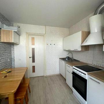 Продаж / Квартира / вул. Льонокомбінатівська