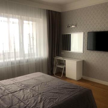 Євгена Чикаленка вул., 56а