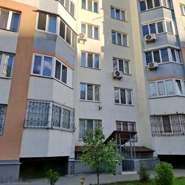 Сдам современную квартиру ул. Данченко 28б