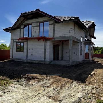 Продаж якісного будинку для великої родини