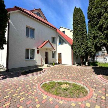 Оренда затишного будинку в районі Басів Кут