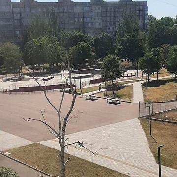 Продаж 4к Квартира Осіння вулиця