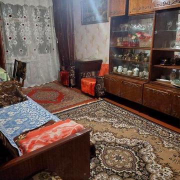 Продам 3-х кімнатну квартиру.