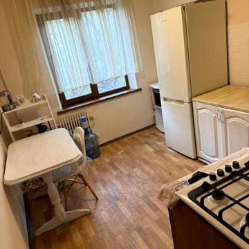 Героїв Дніпра пров., 11