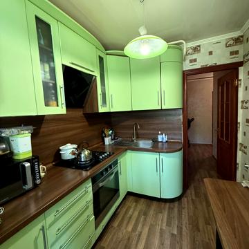 Романа Атаманюка вул., 57