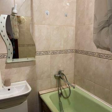 Продам 3 кім в центрі вул Ярослава Мудрого.