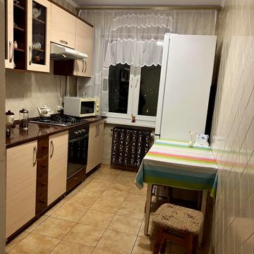 Янтарна вул., 79