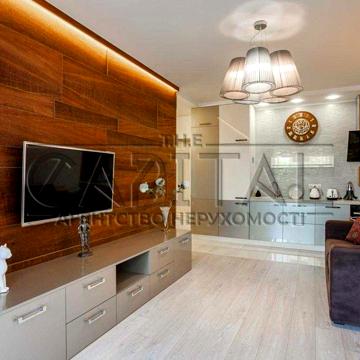ПРОДАМ КВАРТИРУ В ЦЕНТРІ / 33м2 / 5-пов / Печерськ / вул. Лаврская 8 ЖК Лаврская 8