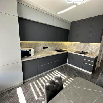 Здається. ШИКАРНА 2-кім VIP - новобудова  Центр ЖК Київський