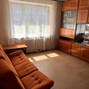 Продам 4-х кімнатну квартиру в центрі міста