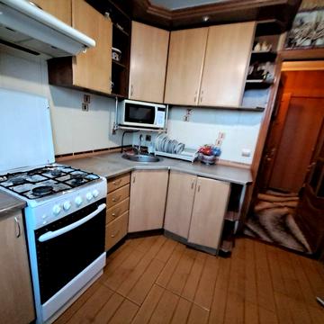 Оренда 2 кім.квартира на Виставці по вул Перемоги .