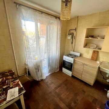 Продам 1 кімнатну квартиру по вул. Електронна