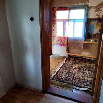 Продам хату  ,до центру 10-15 хв.