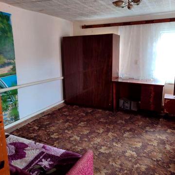 Продам хату  ,до центру 10-15 хв.