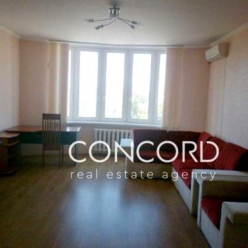 Метро "Шулявська", Ніжинська вул., 5. Соломʼянський район.